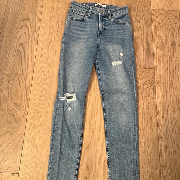 Levi's 721 HighRise Skinny vintage distressed wash size 26 - Picture 1 of 4